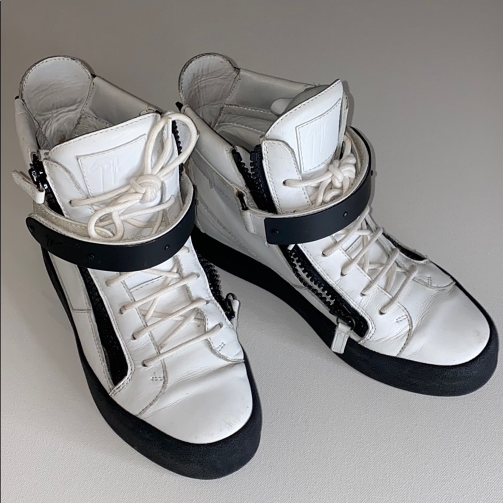 Giuseppe Zanotti High tops. Black/white. Size 41